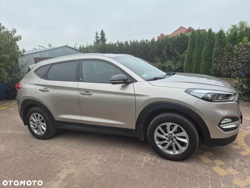Hyundai Tucson 1.6 GDI BlueDrive GO 2WD - 32