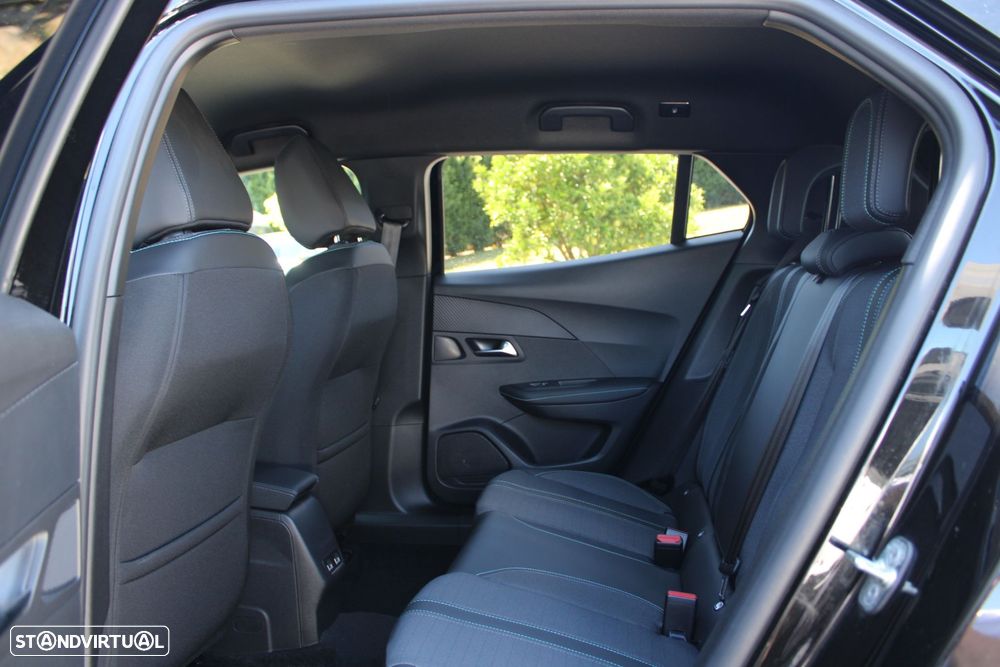 Peugeot e-2008 50 kWh Allure Pack - 6