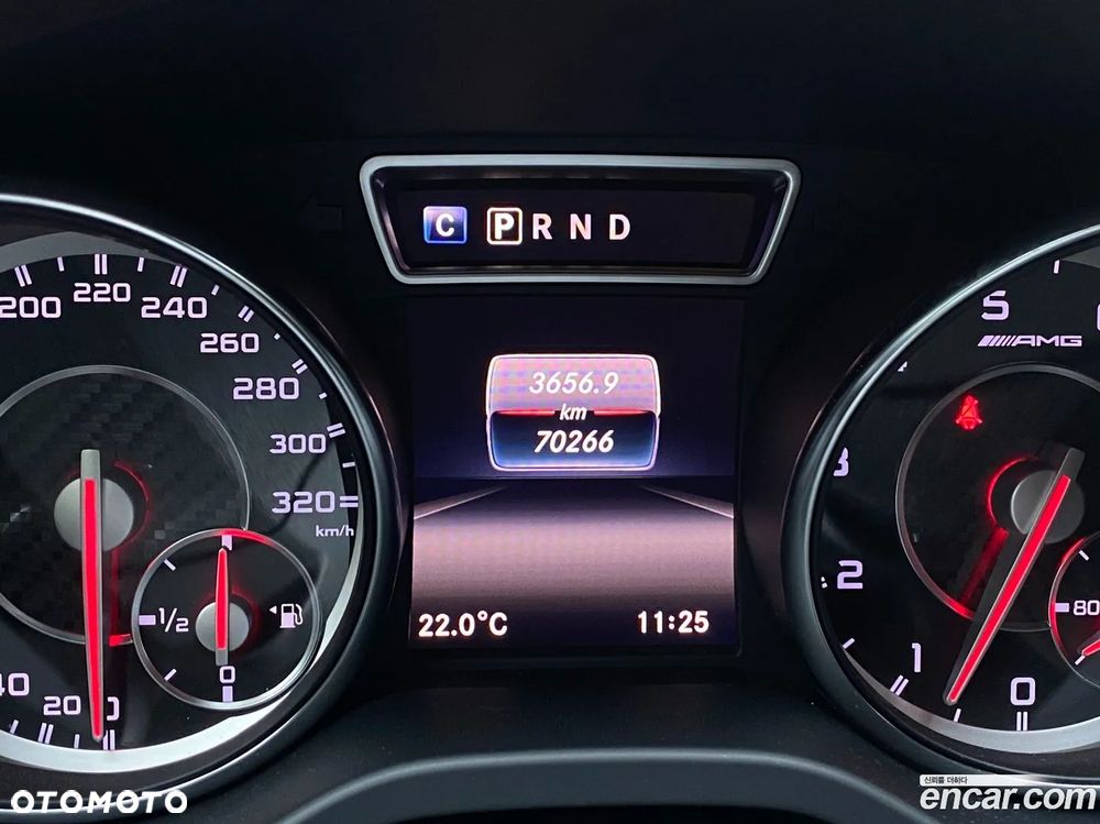 Mercedes-Benz CLA AMG 45 4Matic 7G-DCT - 11