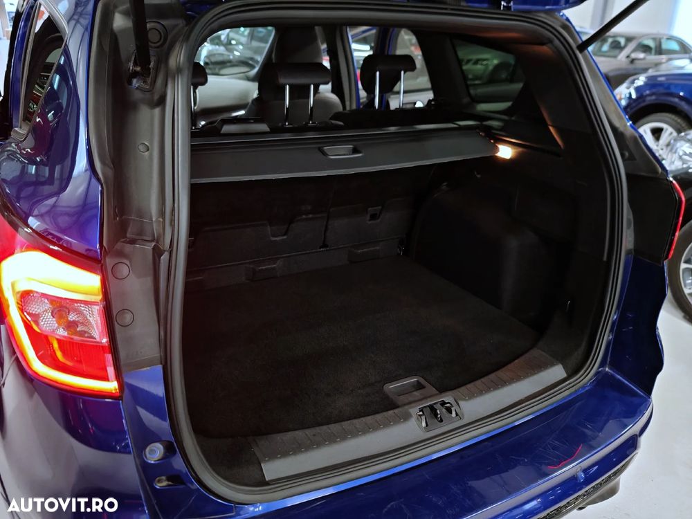 Ford Kuga 1.5 TDCi 2x4 Aut. ST-Line - 28