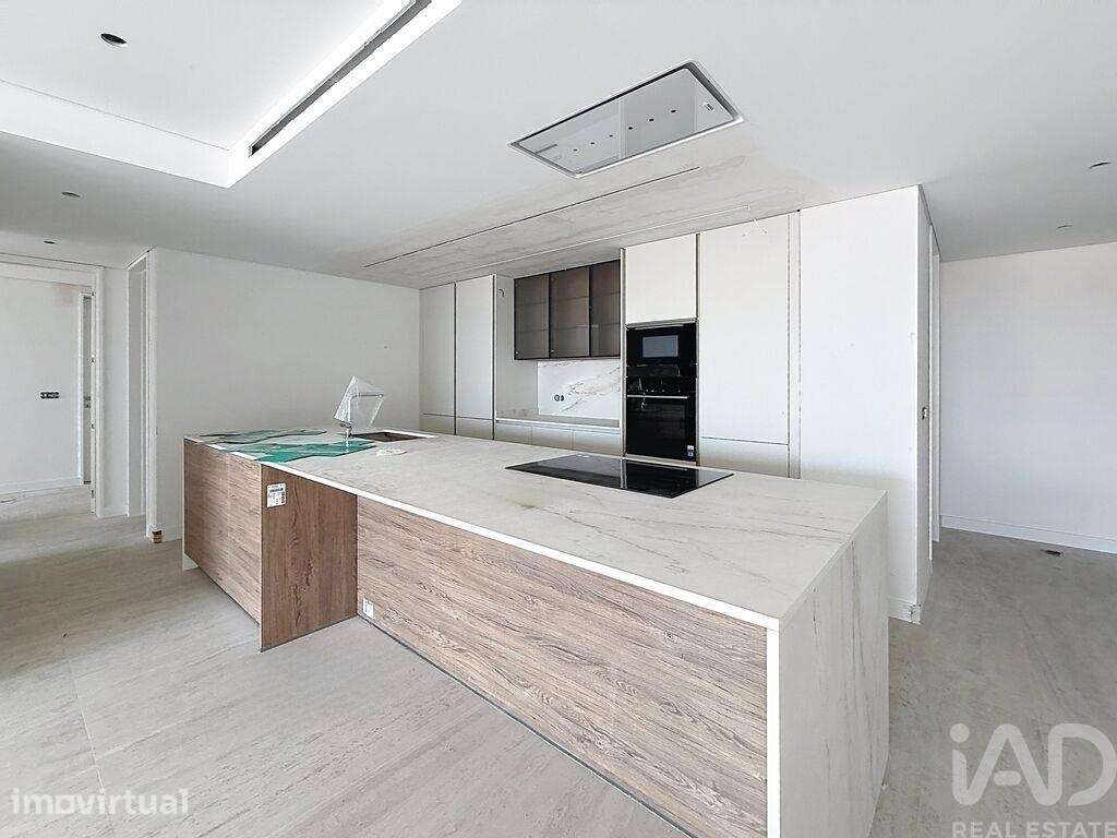 Apartamento T2 em Câmara de Lobos de 181,00 m2 - Grande imagem: 5/23