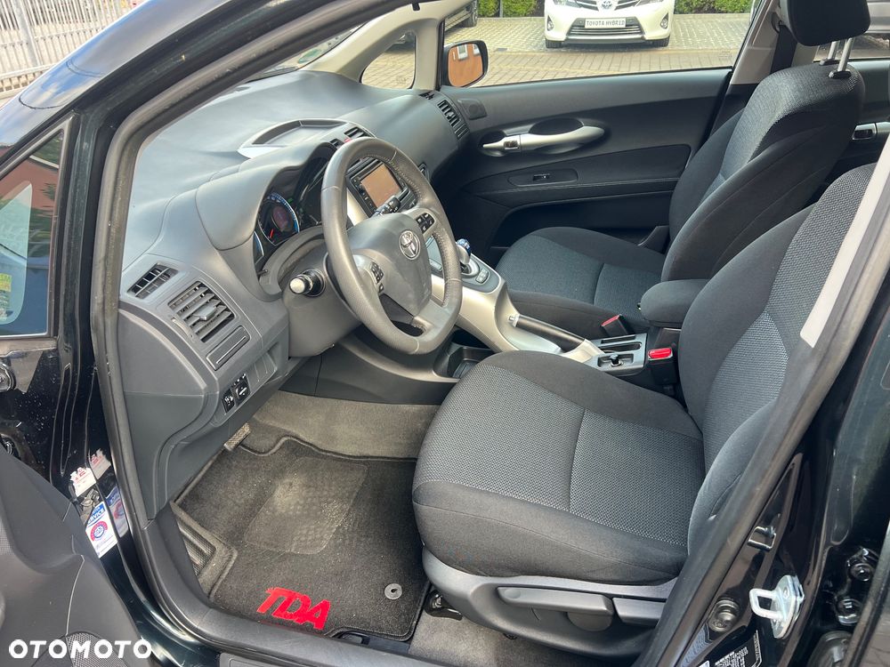 Toyota Auris 1.8 HSD Luna - 14
