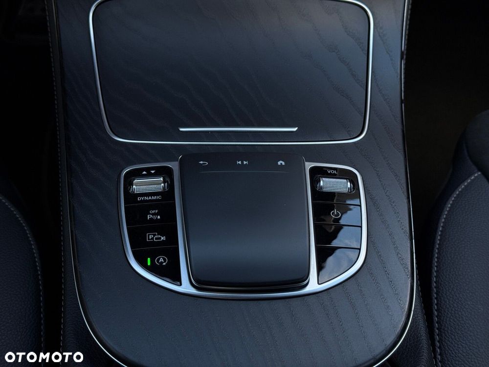 Mercedes-Benz Klasa E 220 d 4-Matic AMG - 24