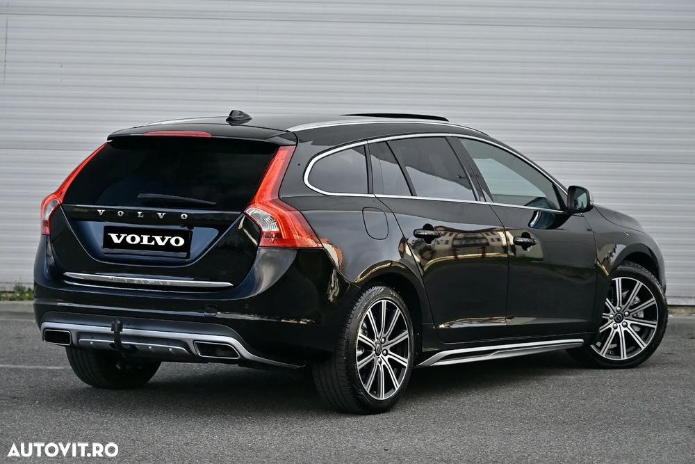 Volvo V60 D6 Plug-In-Hybrid AWD Geartronic Summum - 6