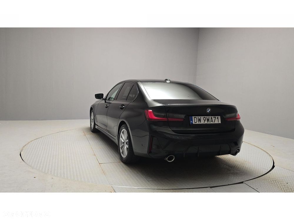 BMW Seria 3 320d xDrive mHEV M Sport - 4