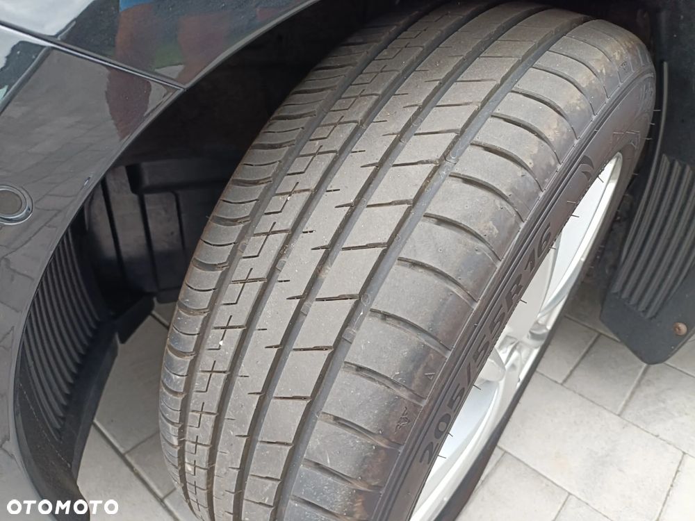 Kia Ceed - 31
