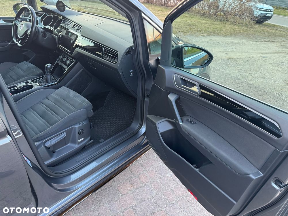 Volkswagen Touran - 21