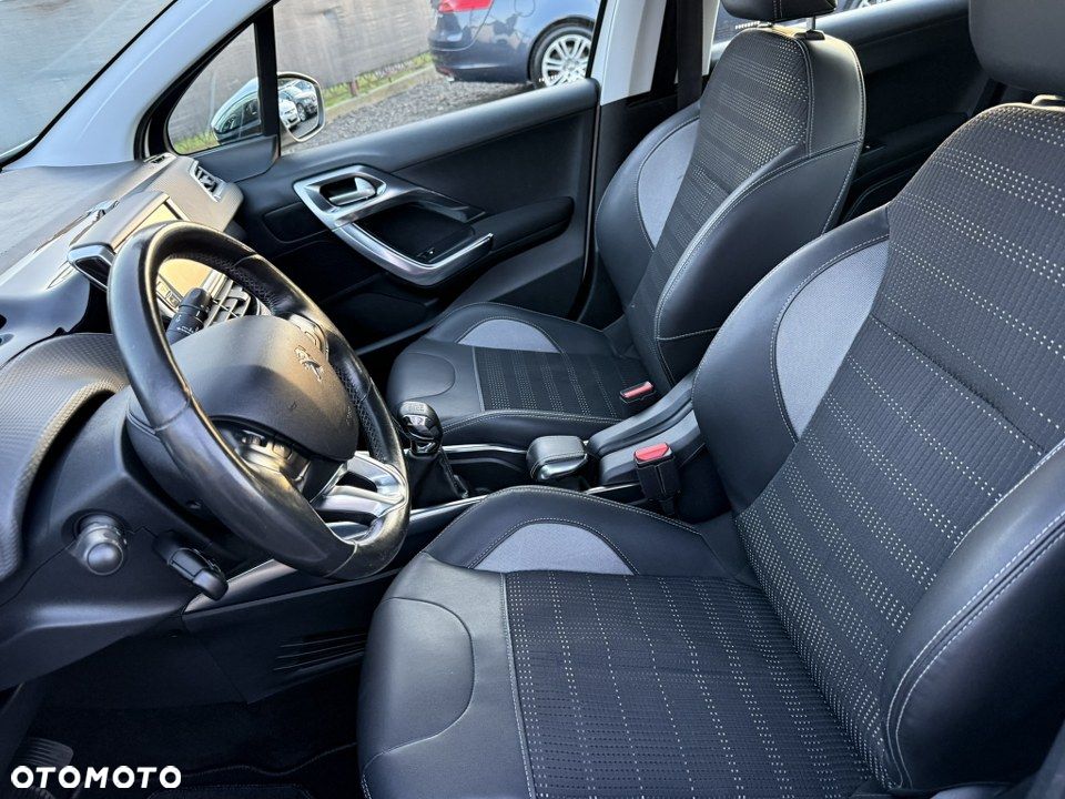 Peugeot 2008 120 VTI Allure - 17