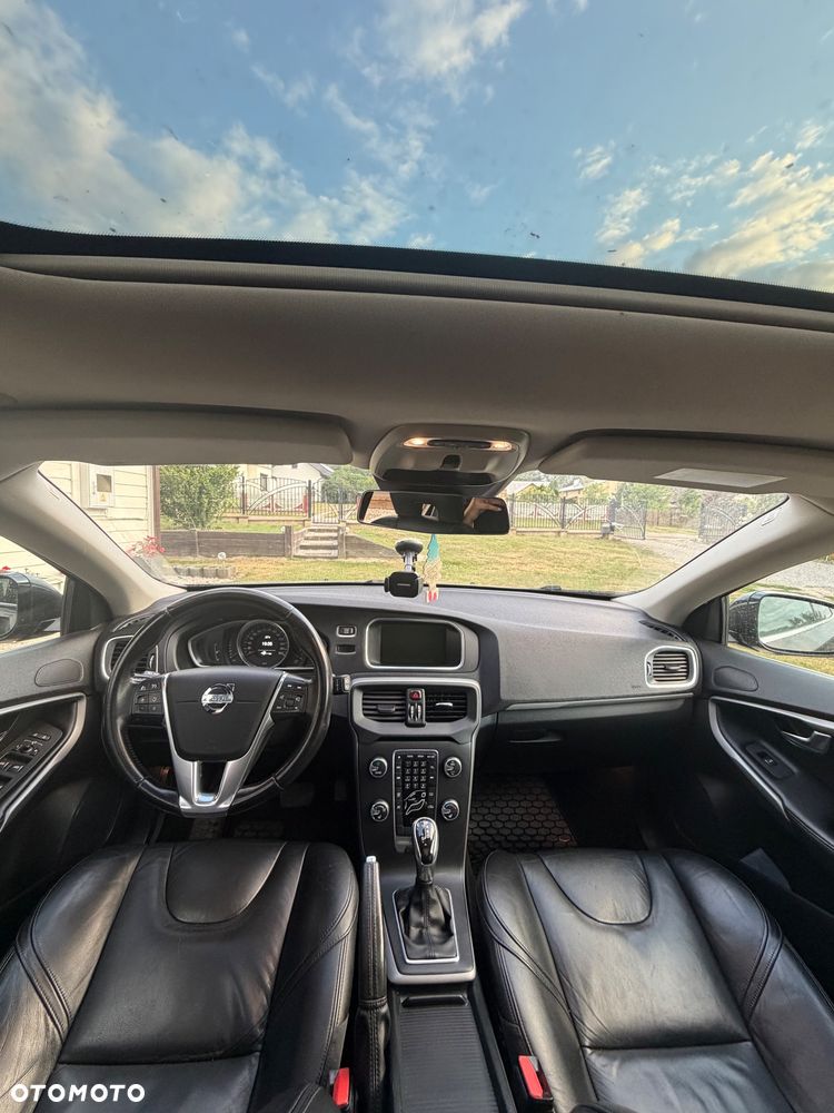 Volvo V40 D3 Momentum - 6