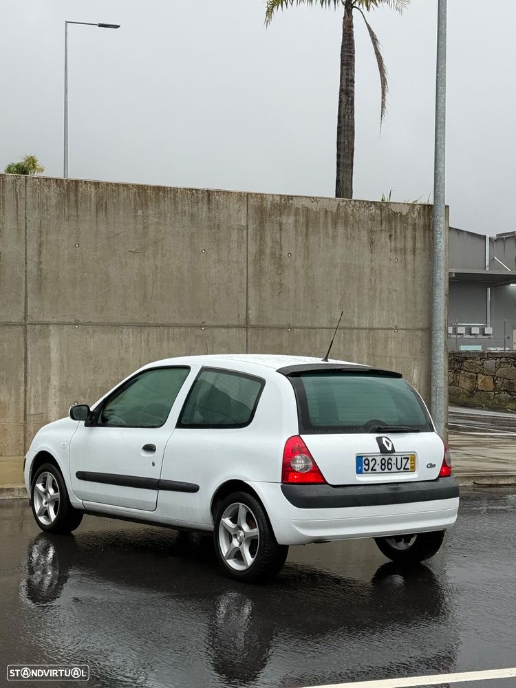 Renault Clio 1.5 dCi Confort - 9