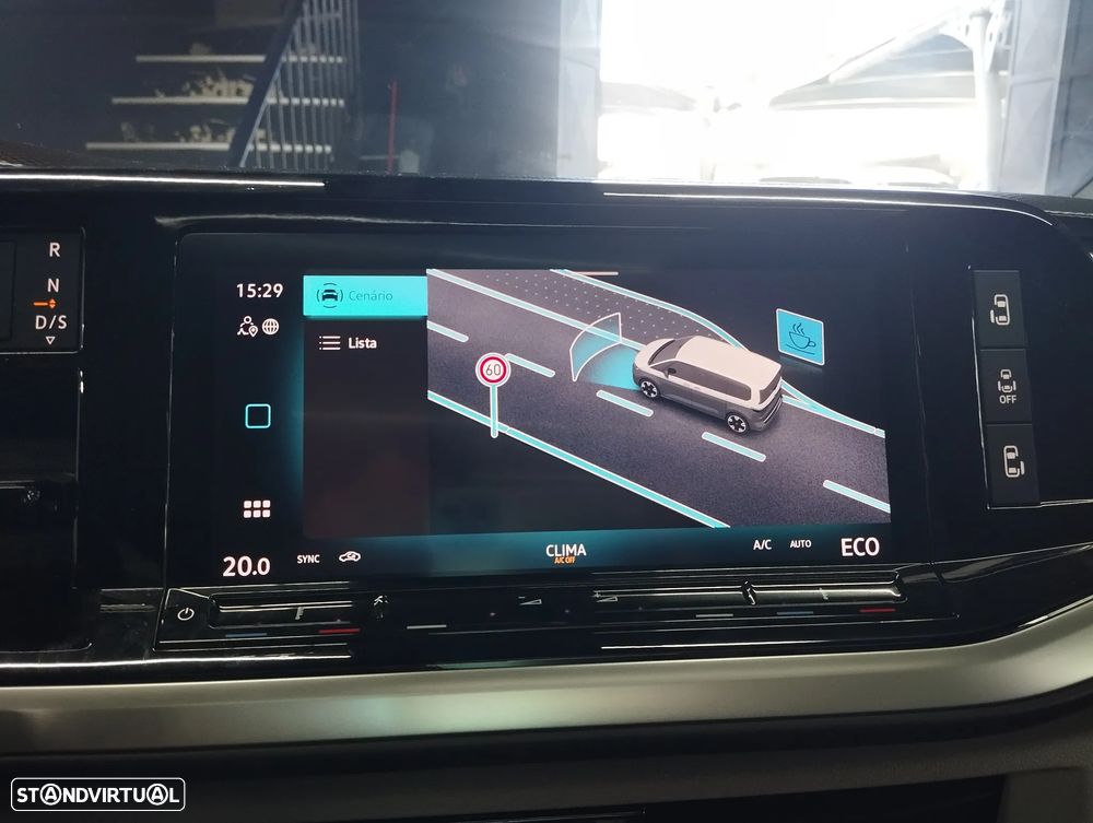 Volkswagen Multivan 1.5 TSI e-Hybrid Life DSG — fotografia 36