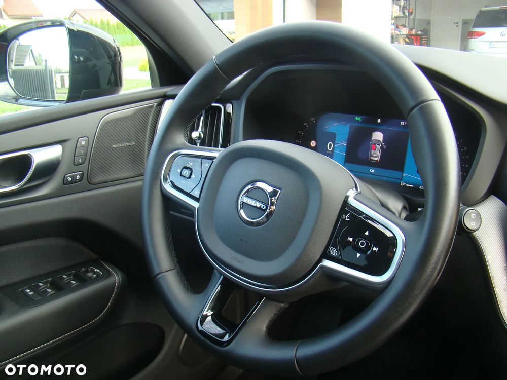 Volvo XC 60 B5 B AWD Geartronic RDesign - 39