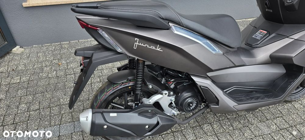 Junak 712 - 5