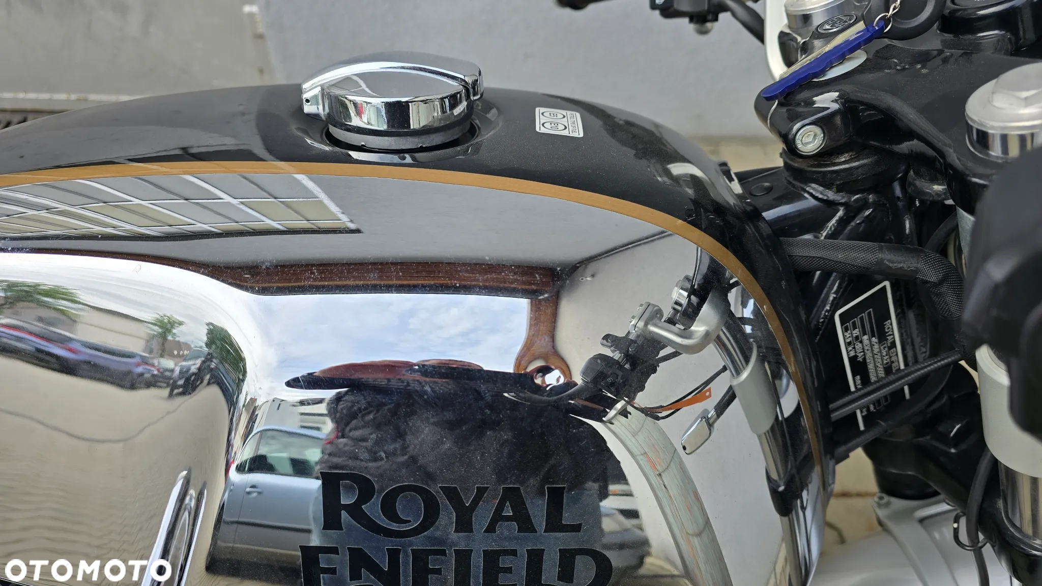 Royal Enfield Continental - 12