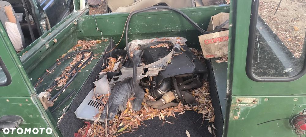 Land Rover Defender 90 SW TD 5 Pas tylny - 5