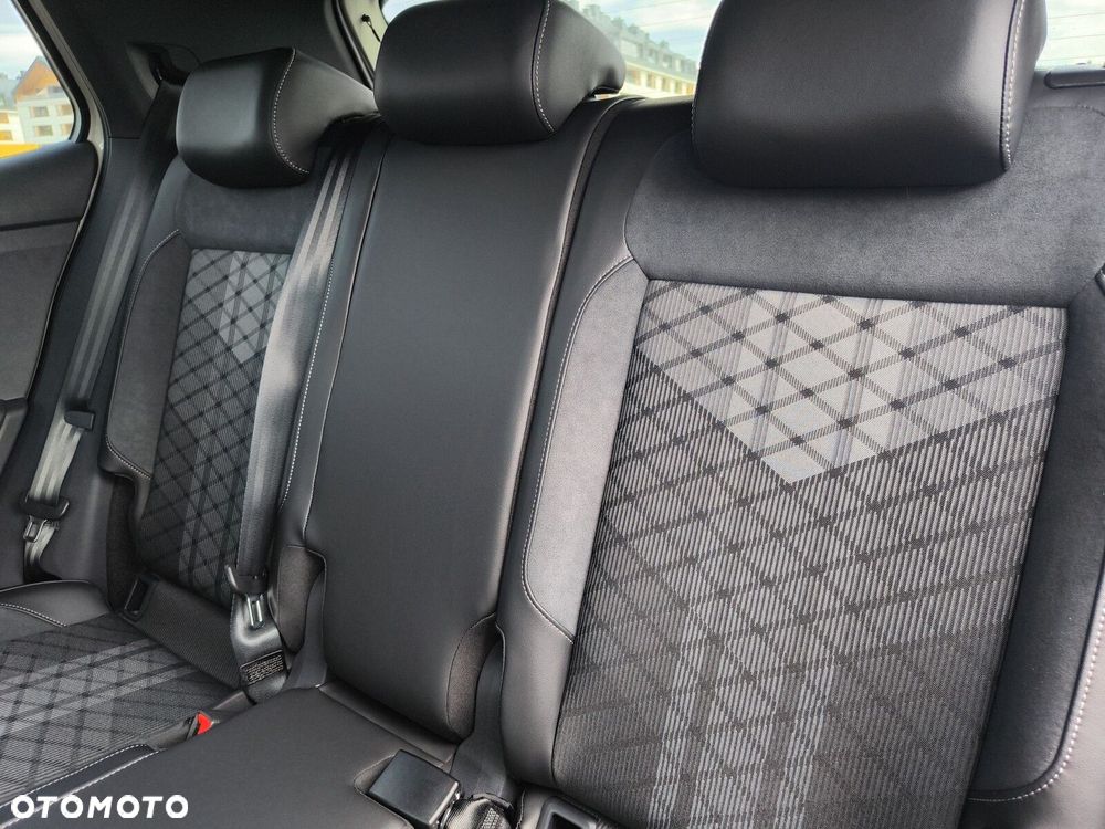 Volkswagen T-Cross 1.0 TSI R-Line Plus DSG - 17