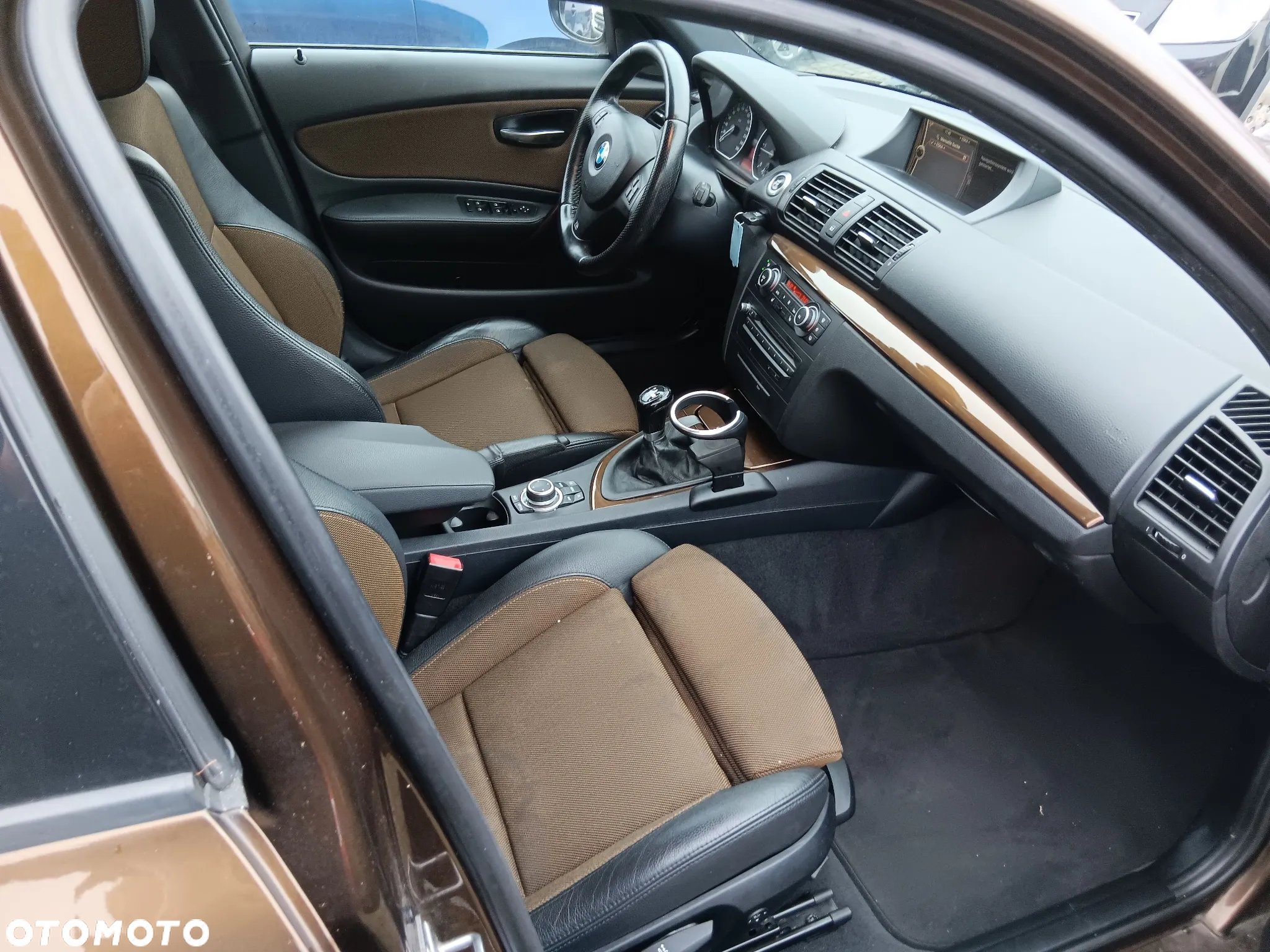 BMW Seria 1 123d - 5