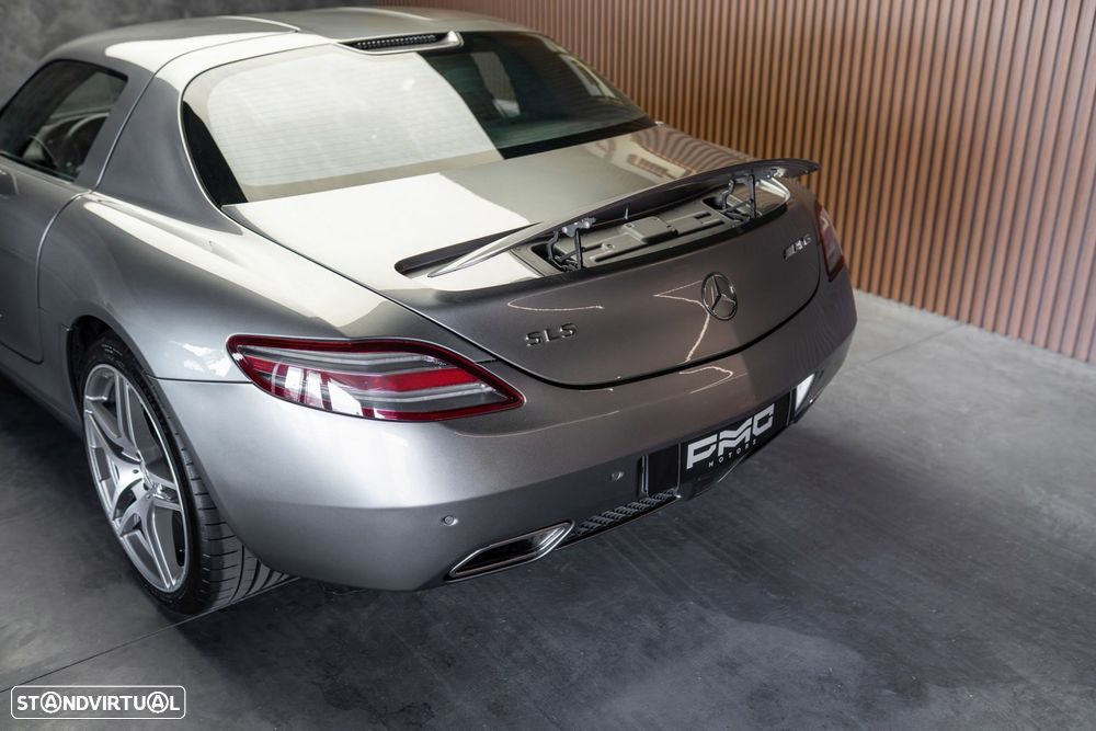 Mercedes-Benz SLS 63 AMG - 23