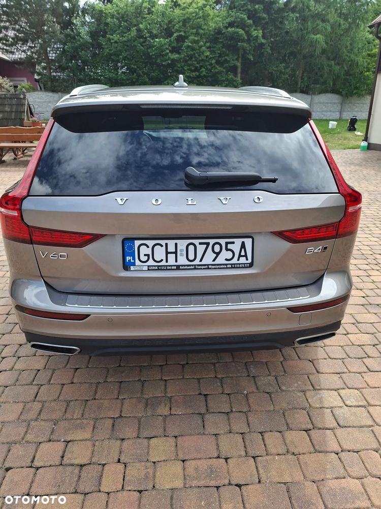 Volvo V60 Cross Country B4 D AWD Geartronic Pro - 8