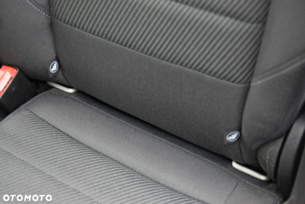 Ford Kuga 2.0 TDCi 2x4 Trend - 22