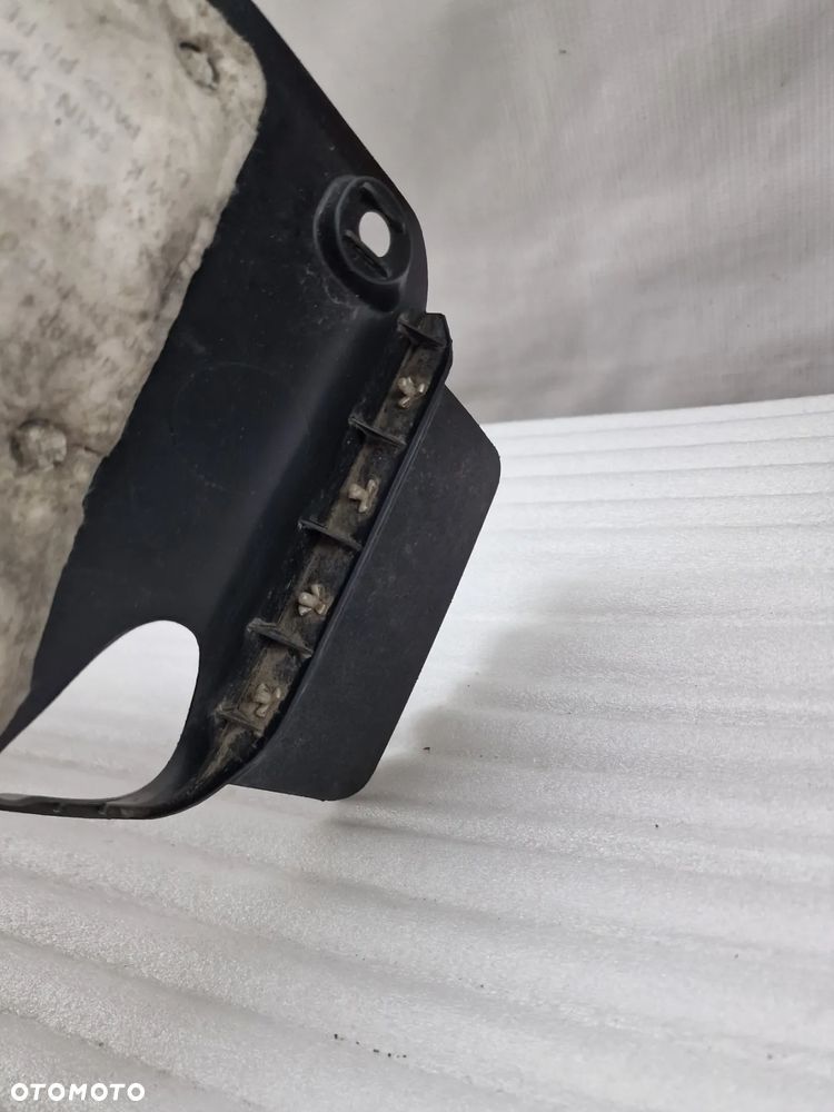 KIA RIO IV / V 16- LEWE NADKOLE TYLNE TYLNIE TYŁ , NR 86821-H8000 ,  NR AUKCJI N385 - 11