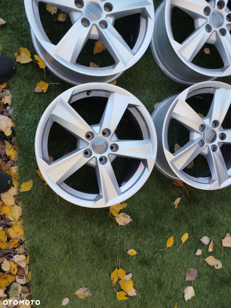 Felgi Aluminiowe Audi 5x112 7Jx17 Et45 81A 601 025B Oryginał Super Stan - 2