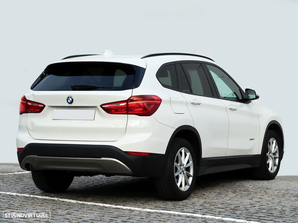 BMW X1 16 d sDrive Line Sport - 7