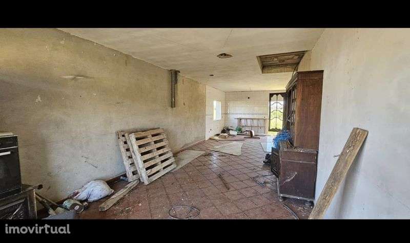 próximo a escola primaria dos foros de salvaterra na estrada nacional - Grande imagem: 5/8