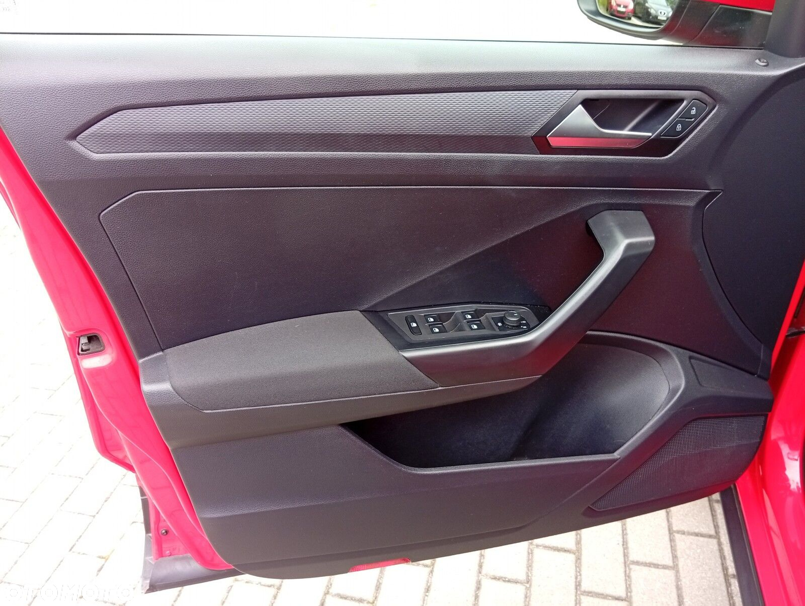 Volkswagen T-Roc - 12