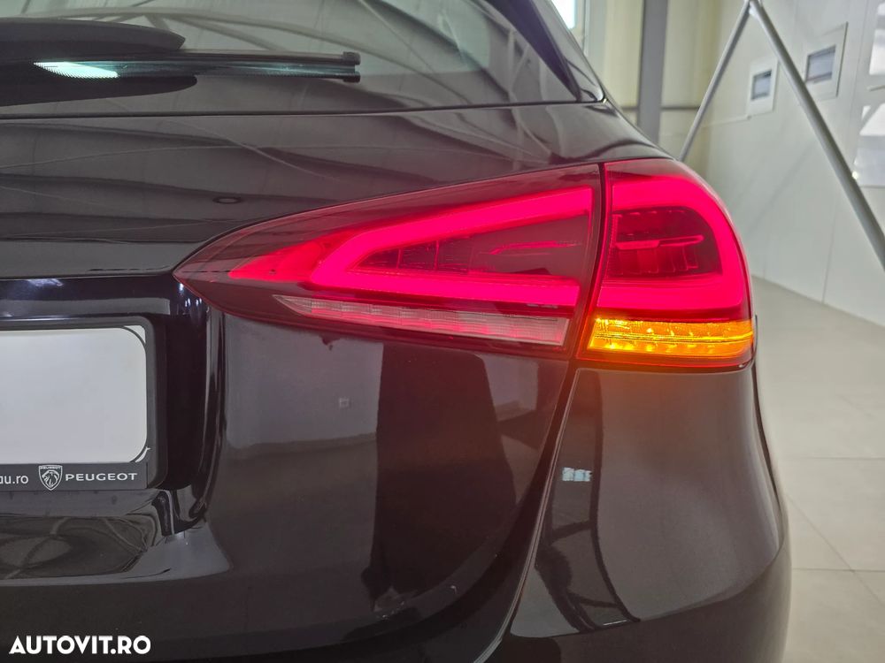 Mercedes-Benz A 180 Sedan 7G-DCT Style - 5