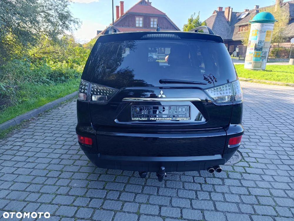 Mitsubishi Outlander 2.2 DI-D 4WD Automatik Invite - 9