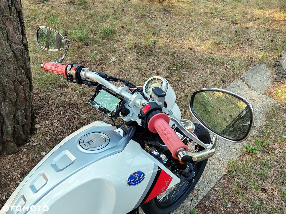 Mondial HPS 125 - 4