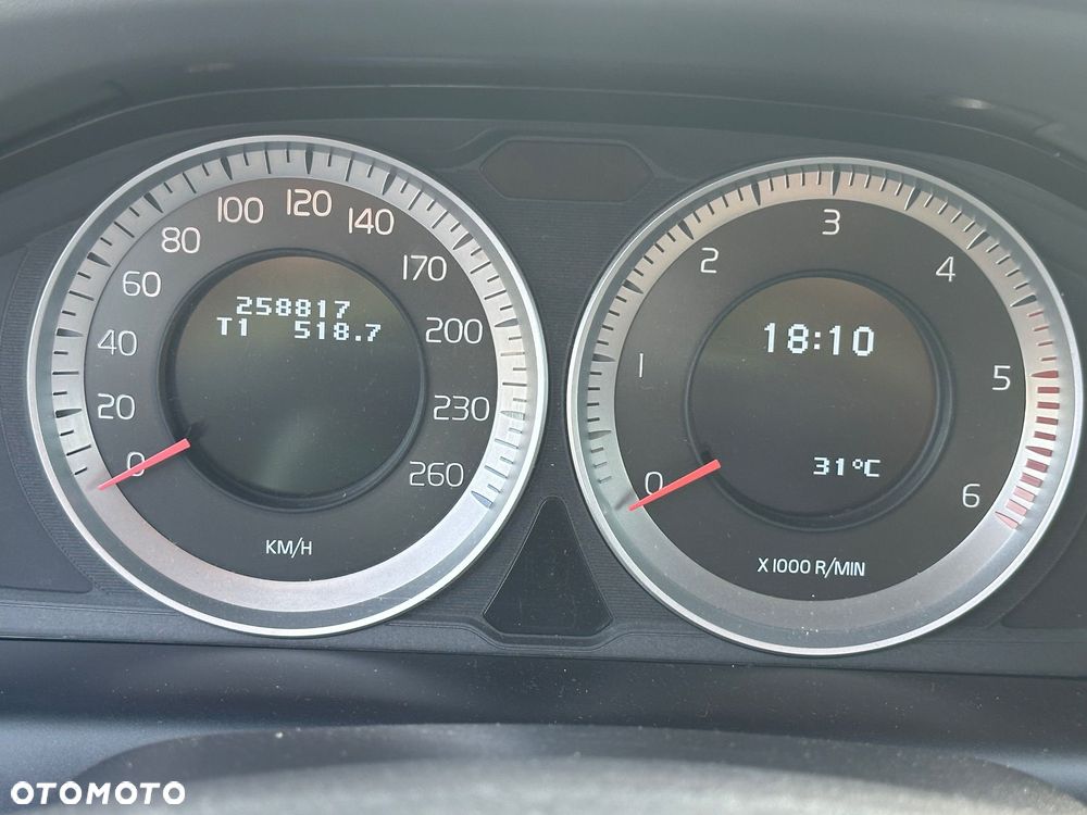 Volvo XC 60 DRIVe Momentum - 7