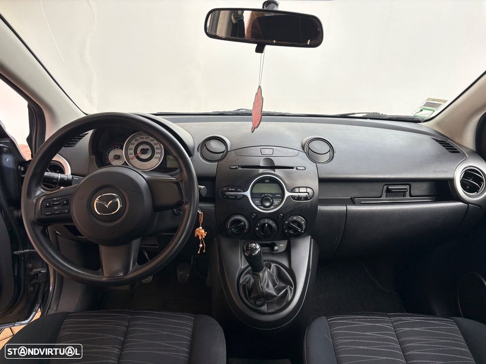 Mazda 2 2008 photo 3