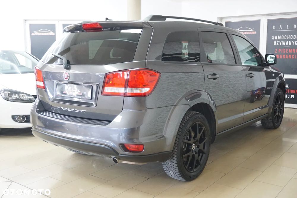 Fiat Freemont 2.0 Multijet 16V DPF Automatik Allrad Black Code - 11