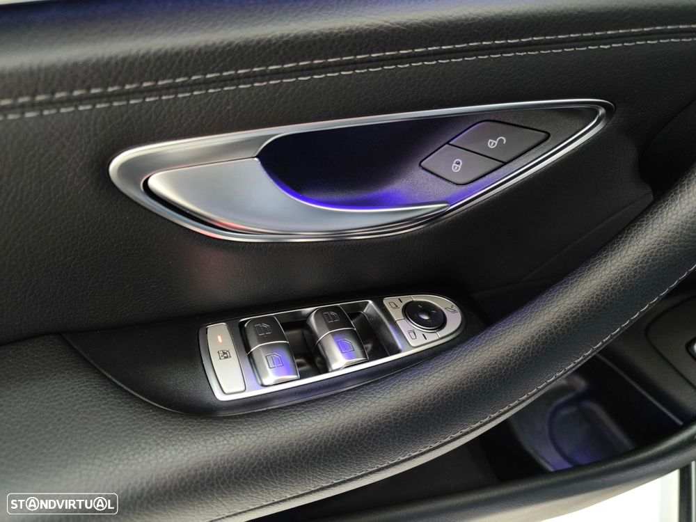 Mercedes-Benz E 300 de AMG Line - 23