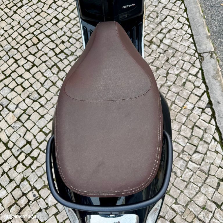 Vespa Primavera 125 - 23