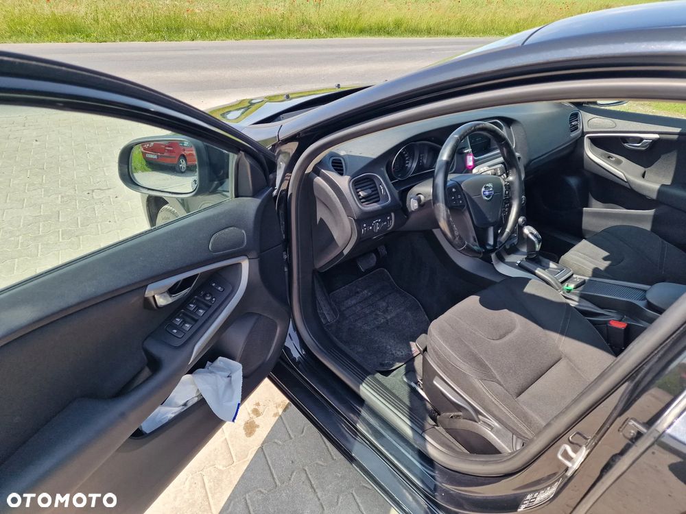 Volvo V40 D3 Geartronic Momentum - 15