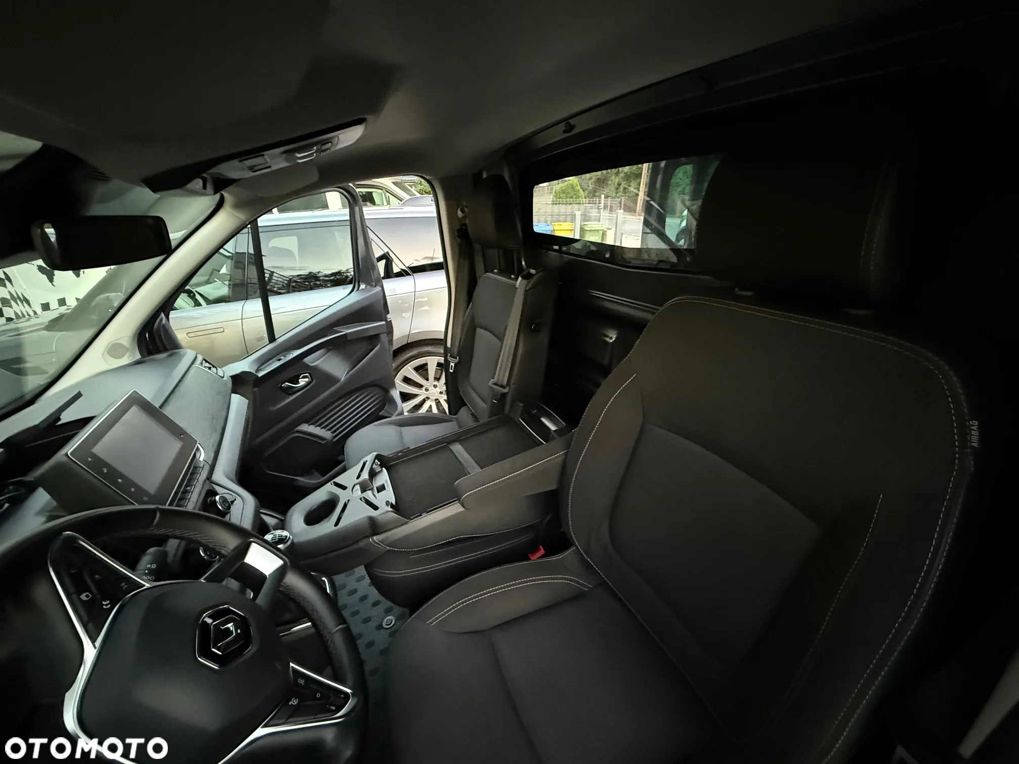 Renault Trafic - 16
