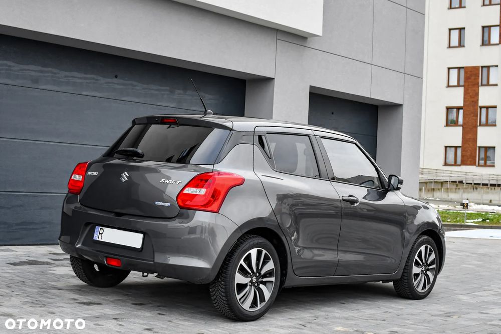 Suzuki Swift 1.2 SHVS Premium Plus - 4