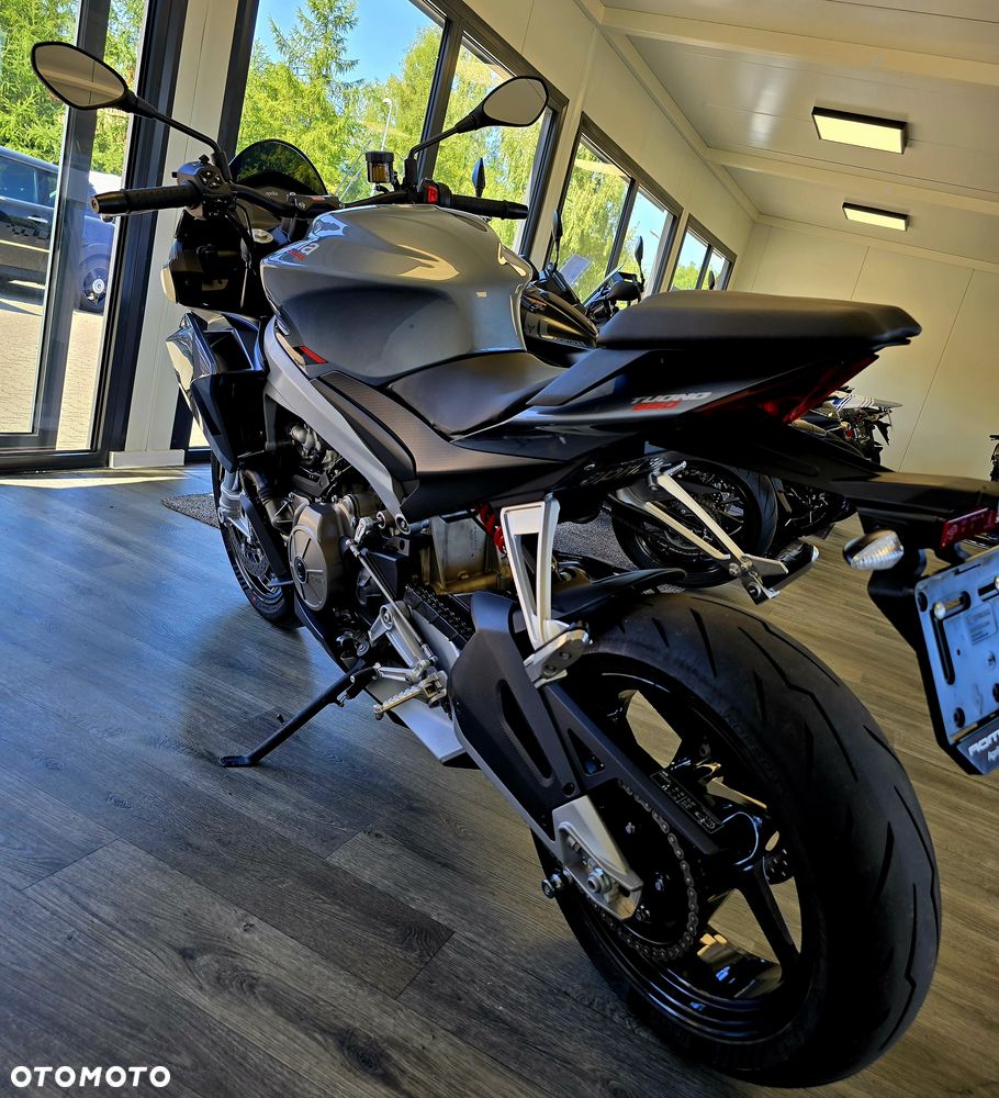 Aprilia Tuono - 10