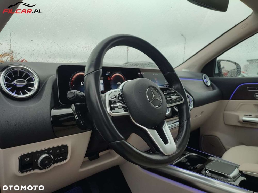 Mercedes-Benz GLA - 5