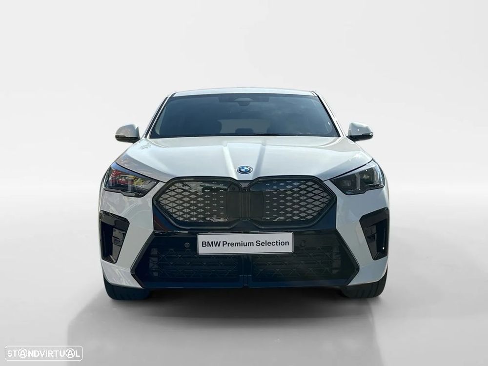 BMW iX2 eDrive20 - 9