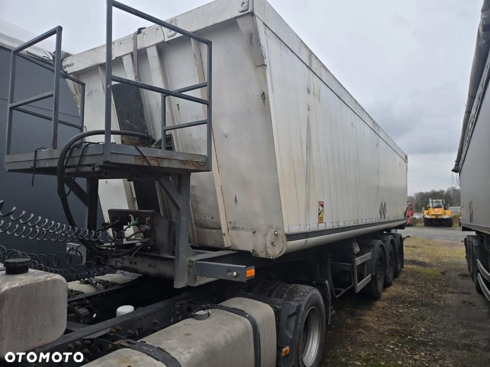 Schmitz Cargobull SKI 24 - 3