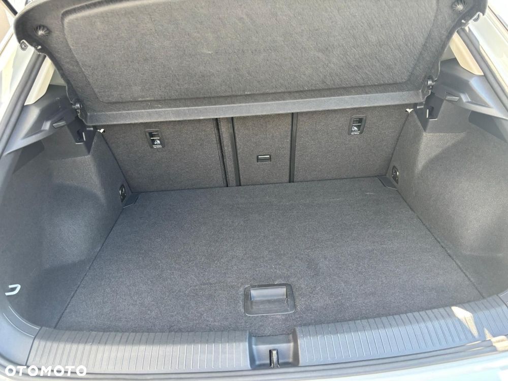 Volkswagen T-Roc 1.5 TSI ACT Premium - 8