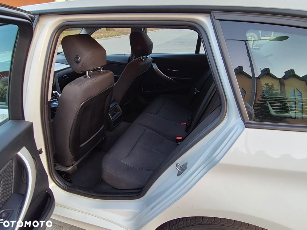BMW Seria 3 318i GPF Sport Line Shadow - 7
