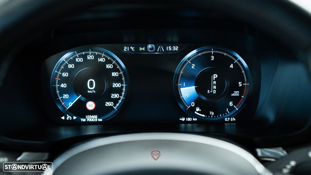 Volvo V60 2.0 D3 Momentum Geartronic - 17