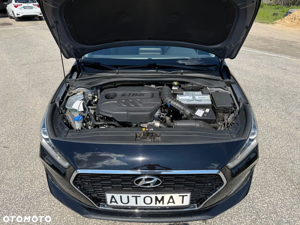 Hyundai i30 1.6 CRDI DCT Intro - 6