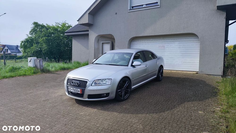 Audi A8 4.2 Quattro - 2