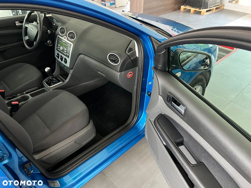 Ford Focus 1.6 TDCi DPF Ambiente - 28